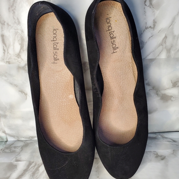 Shoe - Picture 3 of 4